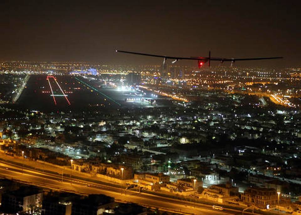 APTOPIX Mideast Solar Plane