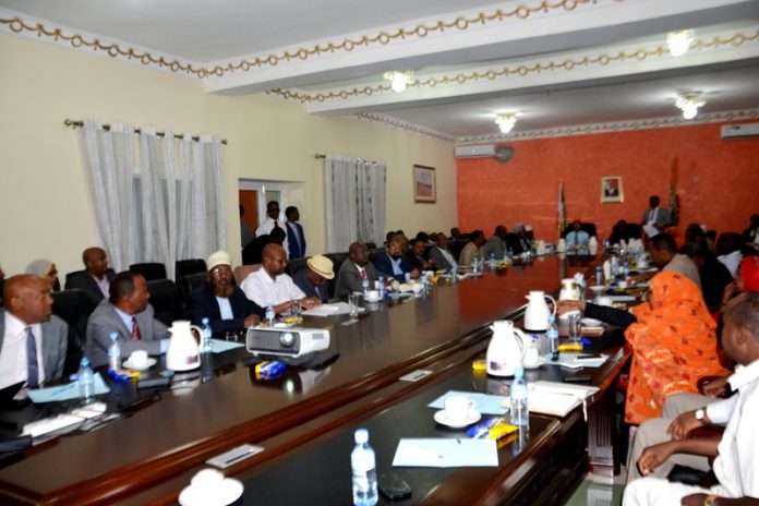 President_Silanyo_chairs_a_cabinet_meeting_in_Hargeisa_where_the_DP_World_contract_was_approved