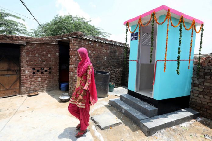 01india-toilet-1sub-master768