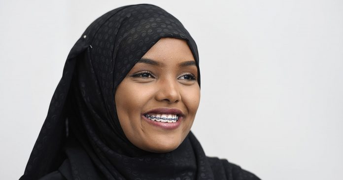 636161250560960590-Halima-Aden-2