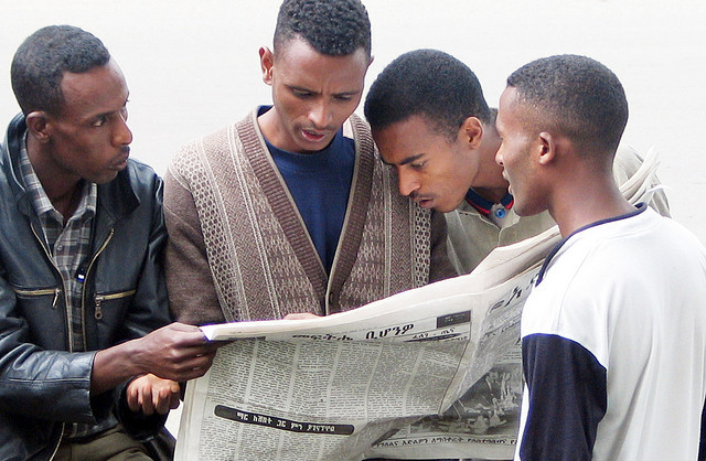 News-Paper-readers-in-Ethiopia_new
