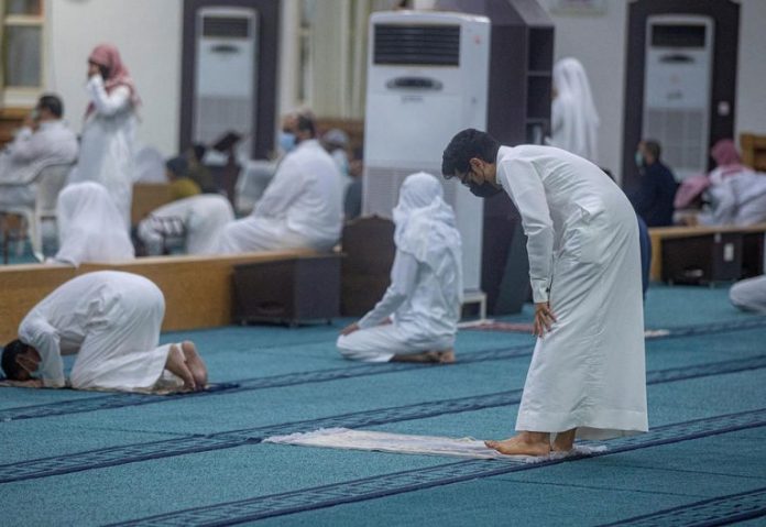 saudi-mosque-768x528